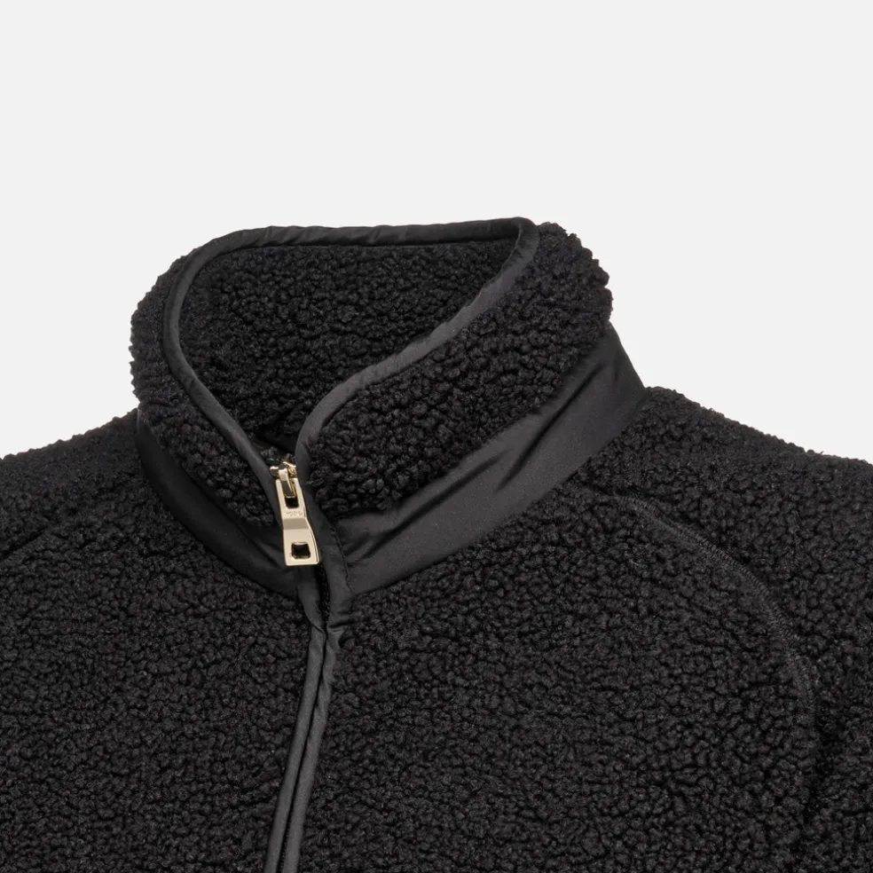 SWEATER WOMAN