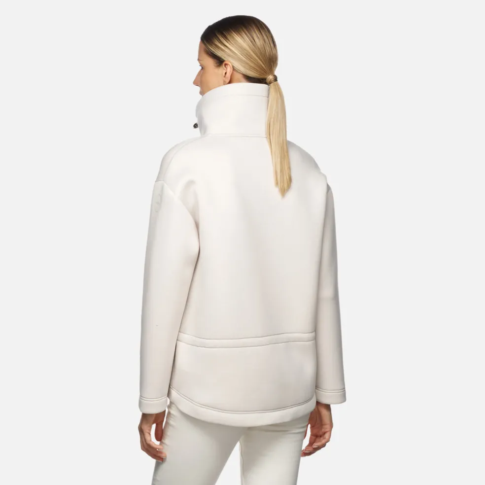 SWEATER WOMAN
