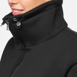 SWEATER WOMAN