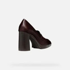 TEULADA WOMAN