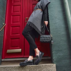 VILDE WOMAN